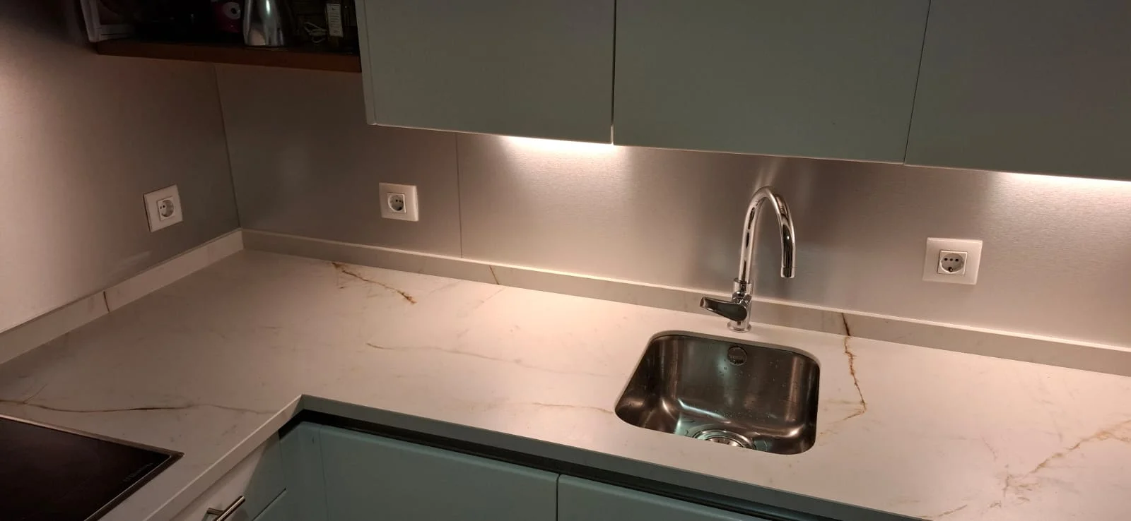 Cocina con remates minuciosos instalada en Madrid